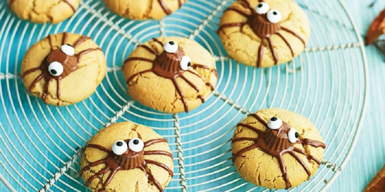 Baking spider biscuits with the kids
