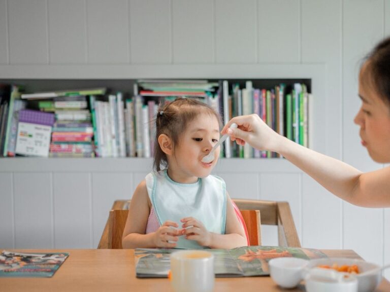 Avoiding toddler tantrums at meal-times